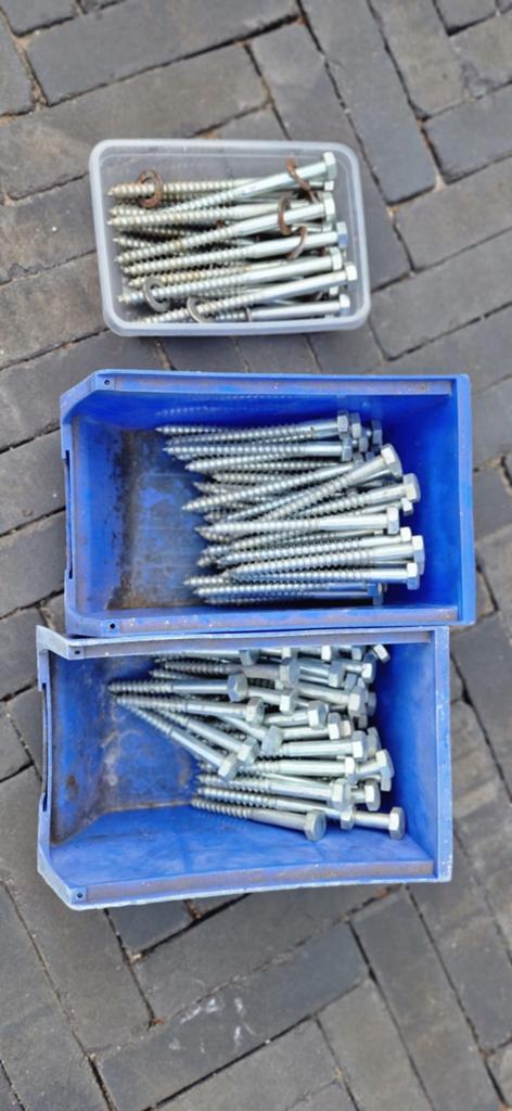 132 stuks verzinkte houtdraadbouten, Ophalen, Nieuw, 100 tot 250 mm