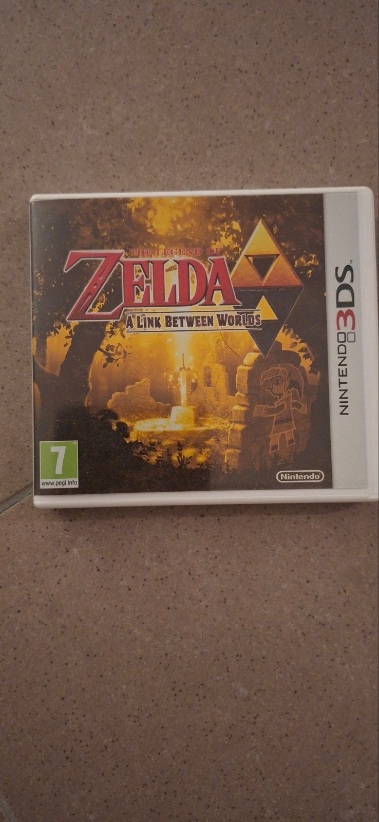 Zelda A Link Between Worlds 3DS CIB + ONGEKRASTE VIP KAART, 1 speler, Ophalen of Verzenden, Zo goed als nieuw, Role Playing Game (Rpg)