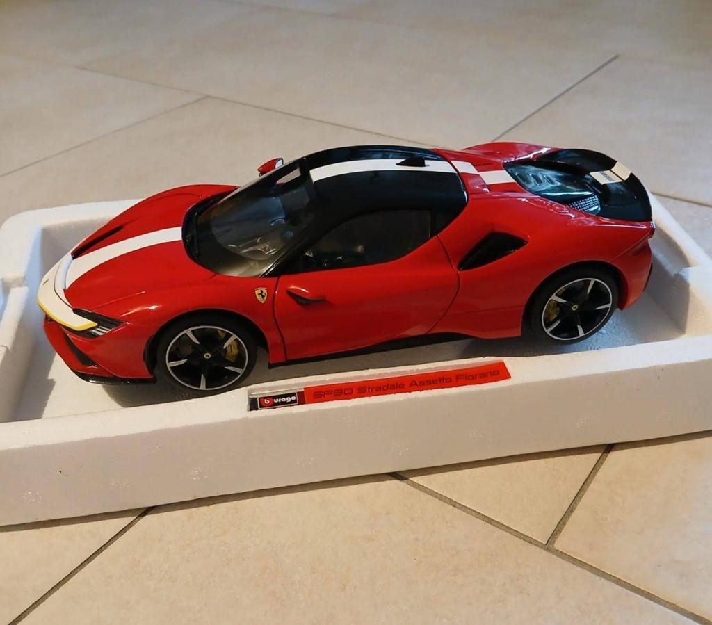 Bburago Ferrari SF90 Stradale Ass. Fiorano 1:18, Hobby en Vrije tijd, Modelauto's | 1:18, Ophalen of Verzenden, Nieuw, Auto, Bburago