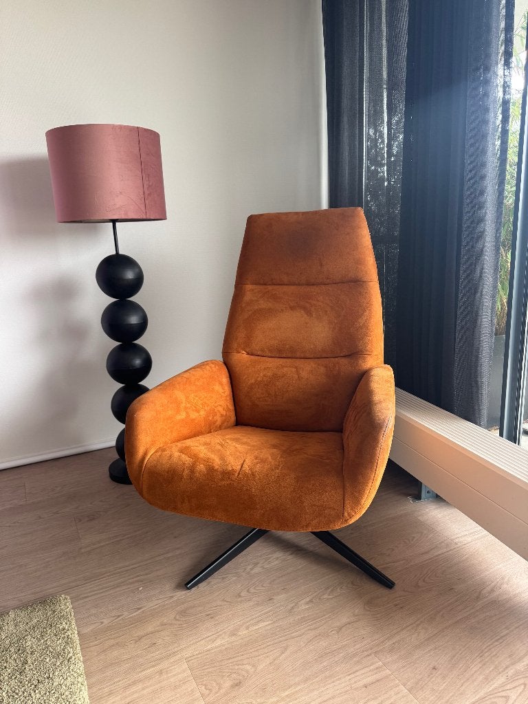 Montèl relaxfauteuil cognac/oranje – draaibaar, Ophalen, Minder dan 75 cm, Zo goed als nieuw, Metaal