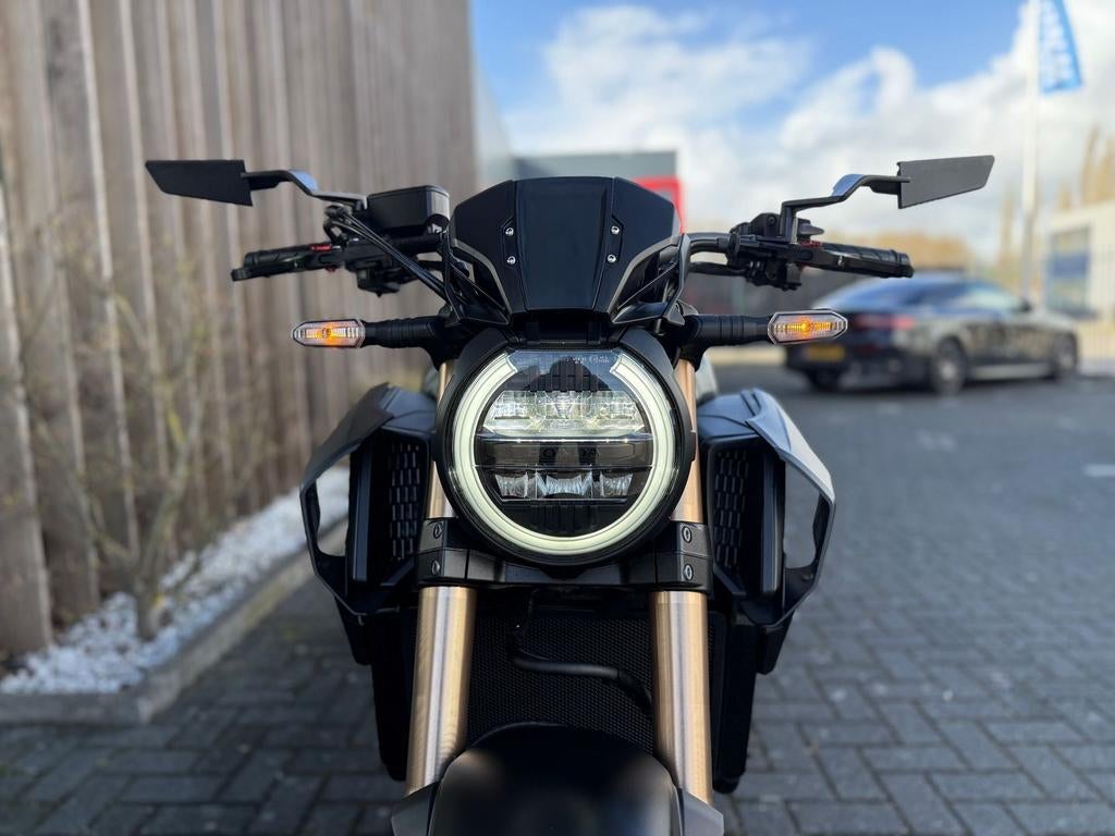 HONDA CB 650 R -2023- Topstaat - Garantie CB650R, HONDA, 4 cilinders, Bedrijf, Onbekend