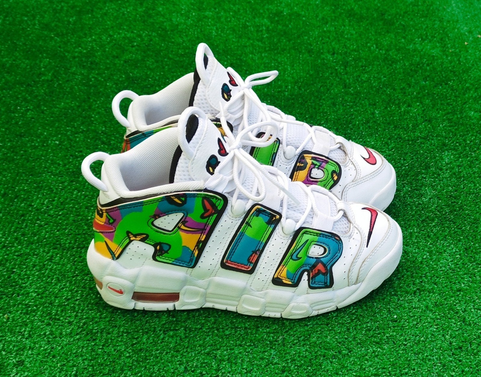Nike Air More Uptempo DM8155-100 - Maat 38, Ophalen of Verzenden, Zo goed als nieuw, Nike air, Privacy.europe@nike.com