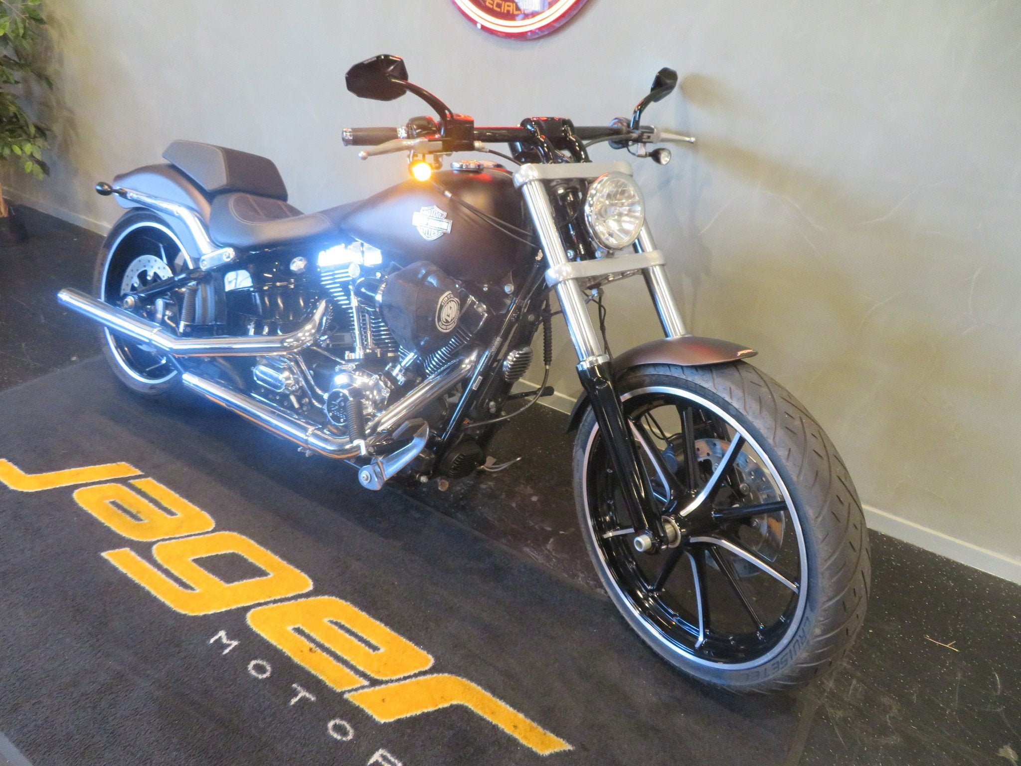 Harley-Davidson FXSB BREAKOUT 103 SOFTAIL TOP! (bj 2014), Bedrijf, Chopper