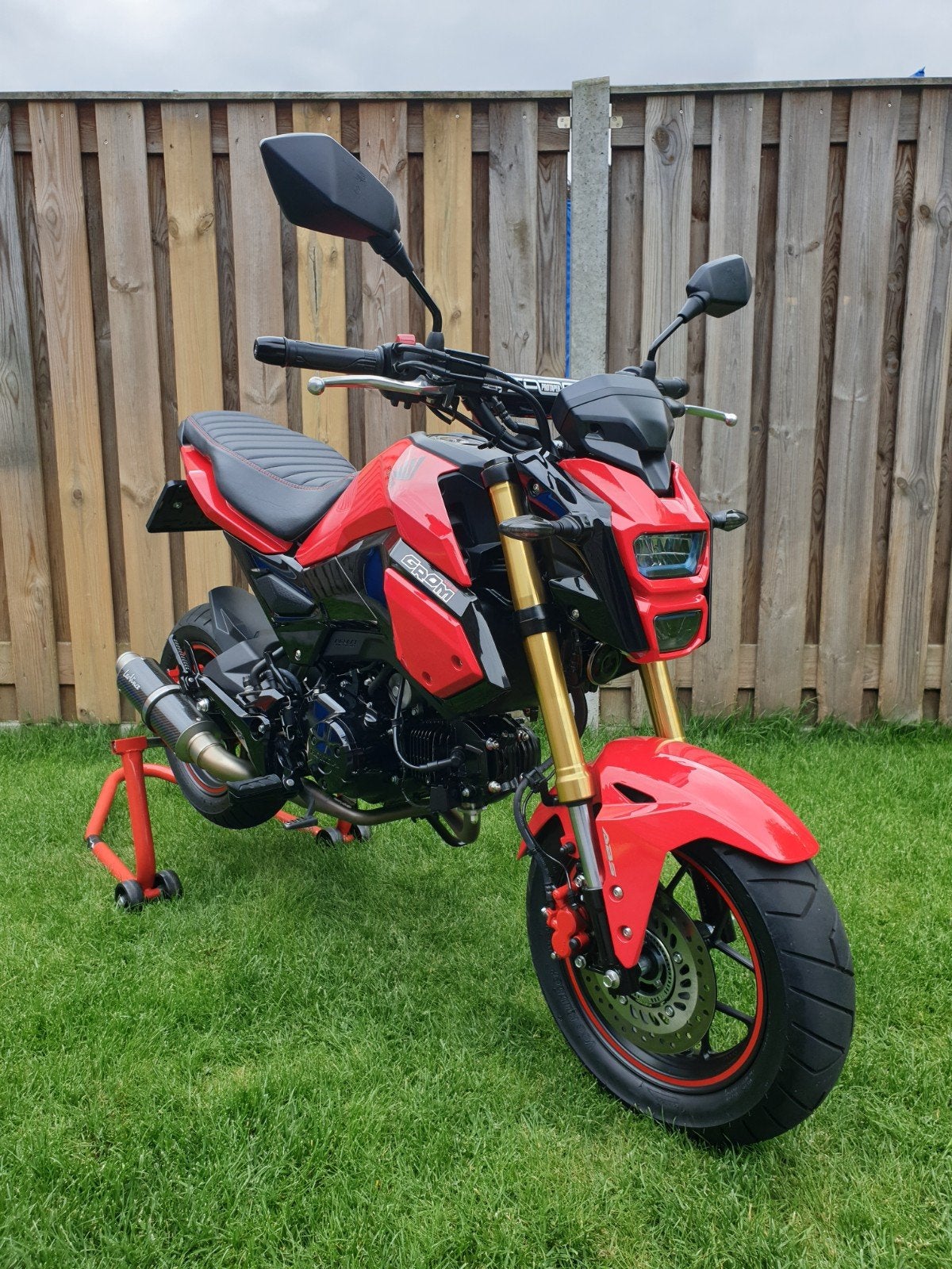 Als nieuw custom vlak zadel voor Honda MSX/Grom SF 125, Ophalen of Verzenden, Gebruikt
