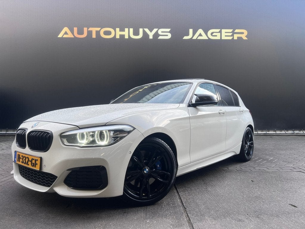 BMW 1-serie M140i High Executive Schuifdak h&K Leer Performa, Achterwielaandrijving, Gebruikt, 2998 cc, 6 cilinders