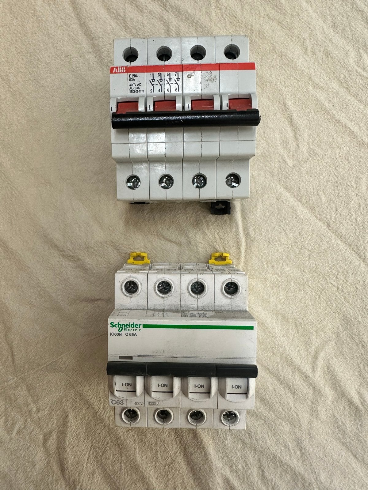 ABB en Schneider Electric C63 installatie automaat, Doe-het-zelf en Verbouw, Ophalen of Verzenden, Gebruikt, Overige typen