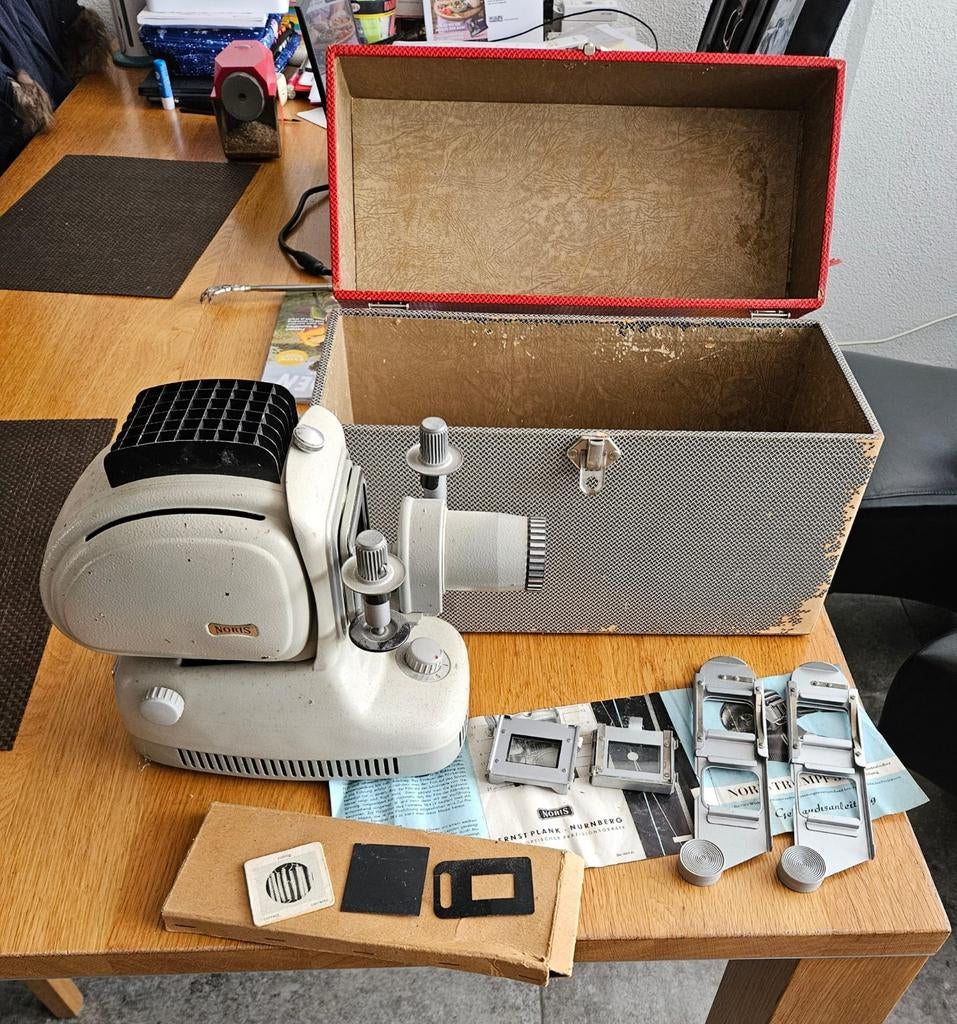 Noris Trumpf 300 diaprojector, Ophalen of Verzenden, Gebruikt