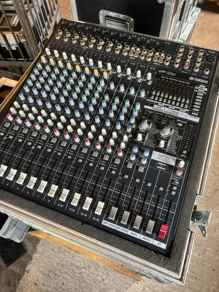10x Yamaha EMX 5016 CF powermixer, Muziek en Instrumenten, Ophalen of Verzenden, Zo goed als nieuw, 20 kanalen of meer