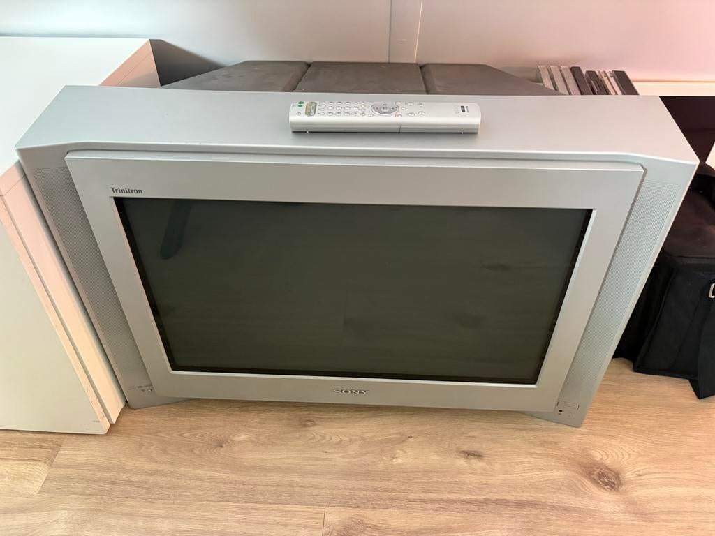 Sony Trinitron in goede staat, inclusief afstandsbediening., Ophalen