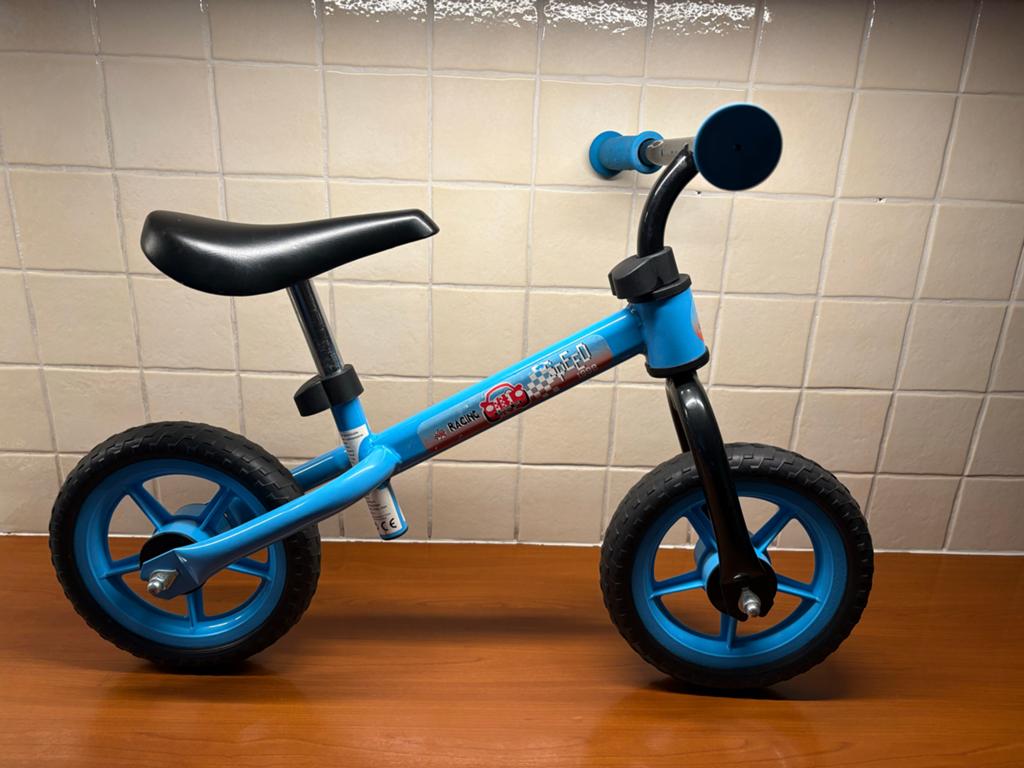 Loopfietsje blauw - Zo goed als nieuw, Kinderen en Baby's, Ophalen, Zo goed als nieuw, Loopfiets