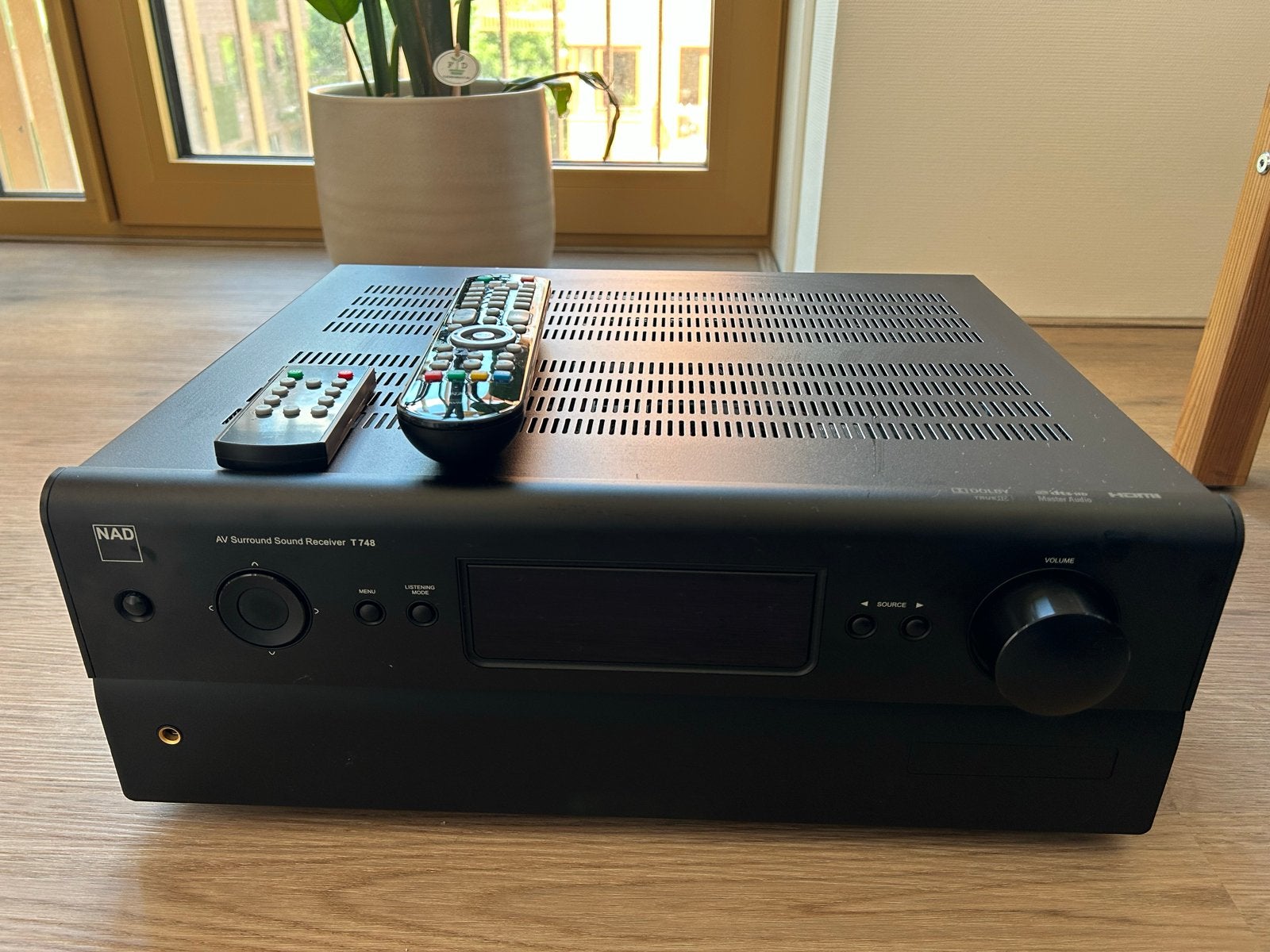 NAD T 748 AV Surround Sound Receiver met afstandsbedieningen, Zo goed als nieuw, 120 watt of meer, Ophalen, Overige merken