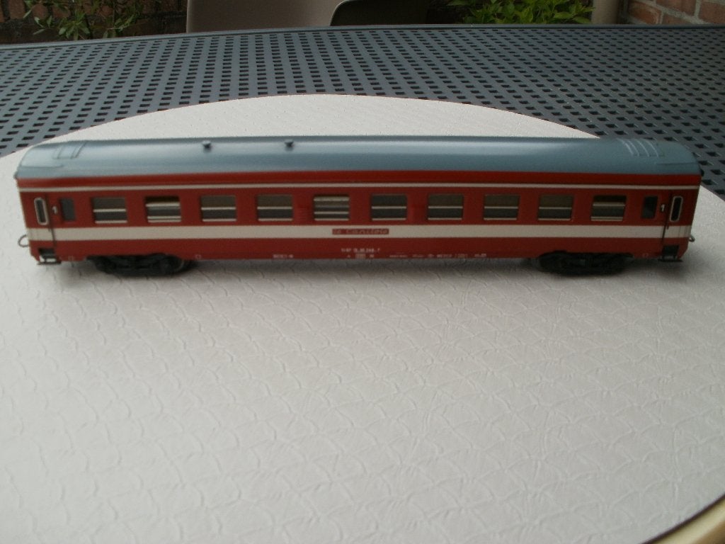 .Marklin Ho rijtuig no 4075 Le Capitole van SNCF., Hobby en Vrije tijd, Modeltreinen | H0, Wisselstroom, Wagon, Ophalen of Verzenden