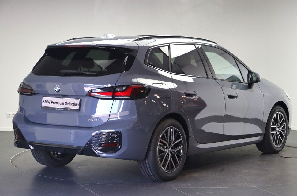 BMW 2 Serie Active Tourer 218i M Sport Automaat / Panoramada, 136 pk, Met garantie (alle), LED verlichting, 1445 kg