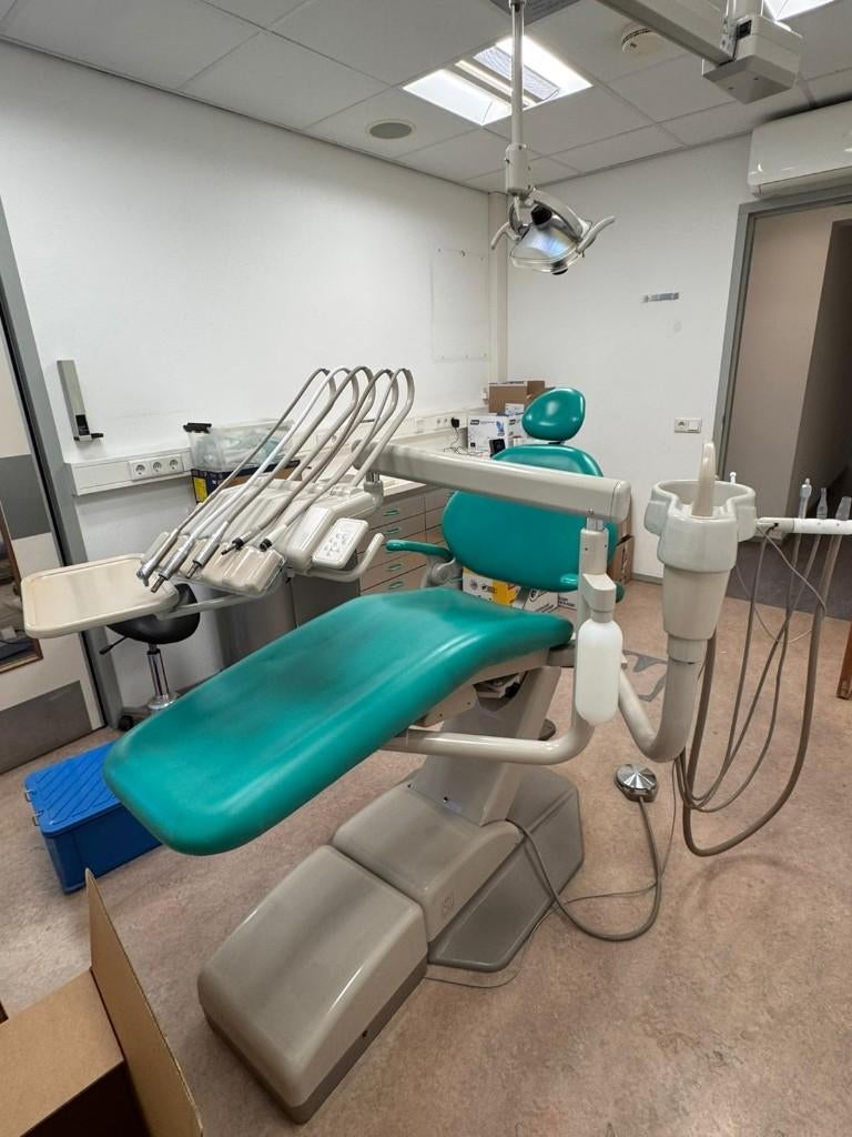Mr Dental l ADEC l Behandelstoel (Groen) l Tandarts, Diversen, Verpleegmiddelen, Gebruikt, Ophalen of Verzenden