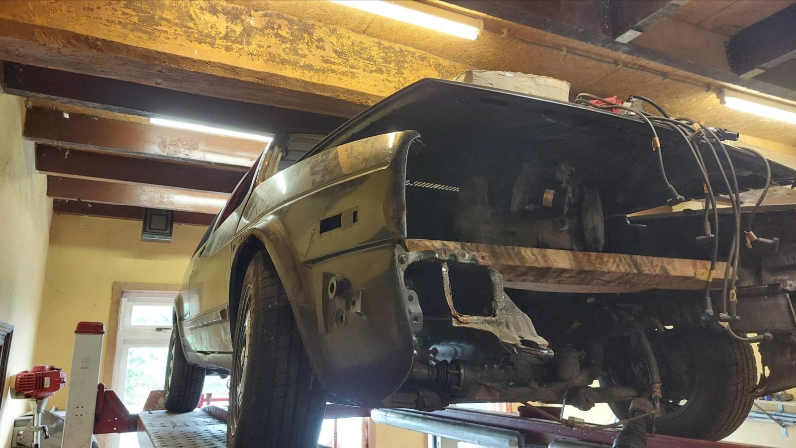 2x Golf carrosserie (3-deurs) - compleet en voor onderdelen