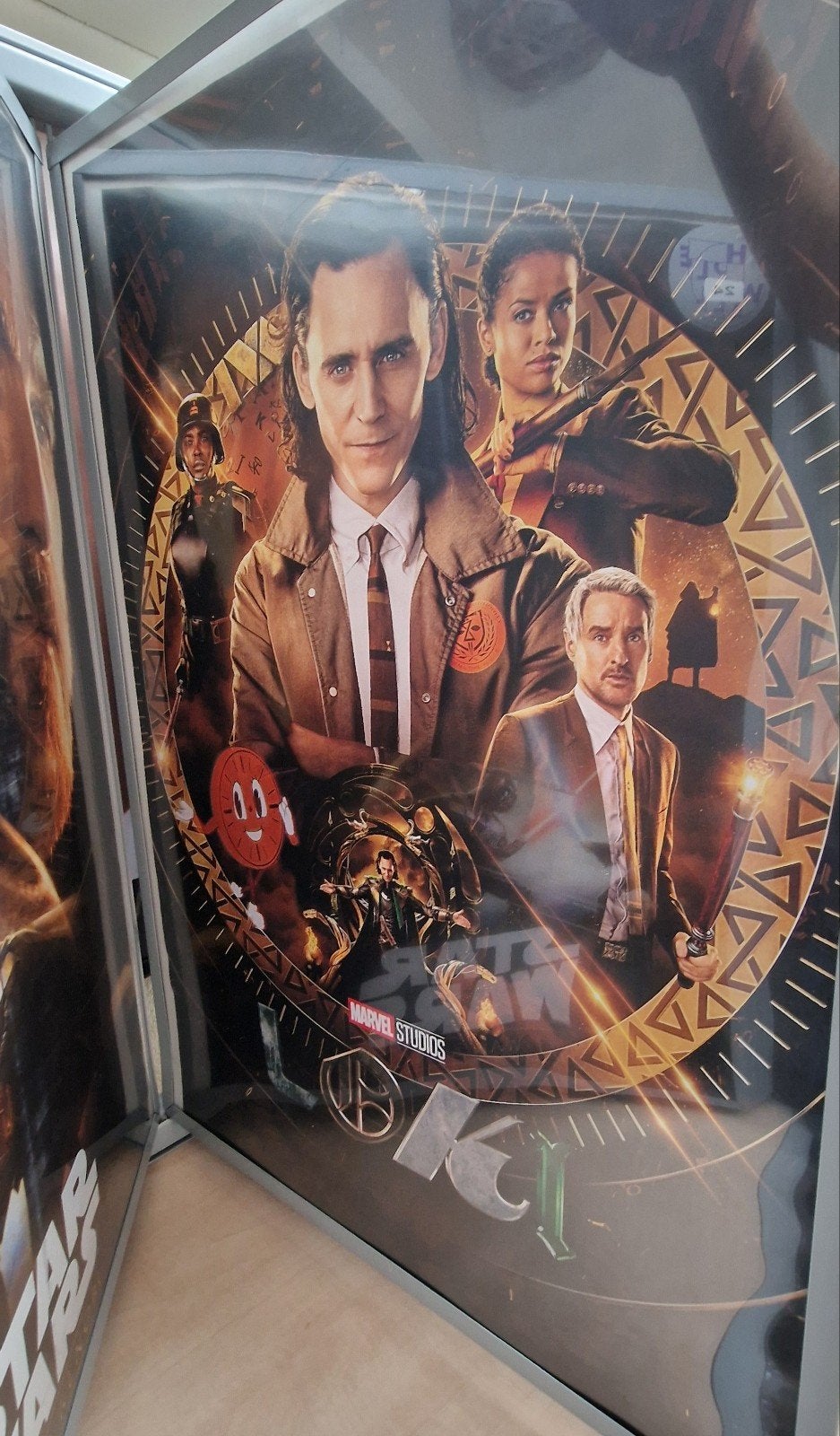 Loki Seizoen 1 (Marvel Studios) poster 60x90cm, Ophalen of Verzenden, Zo goed als nieuw, Film en Tv