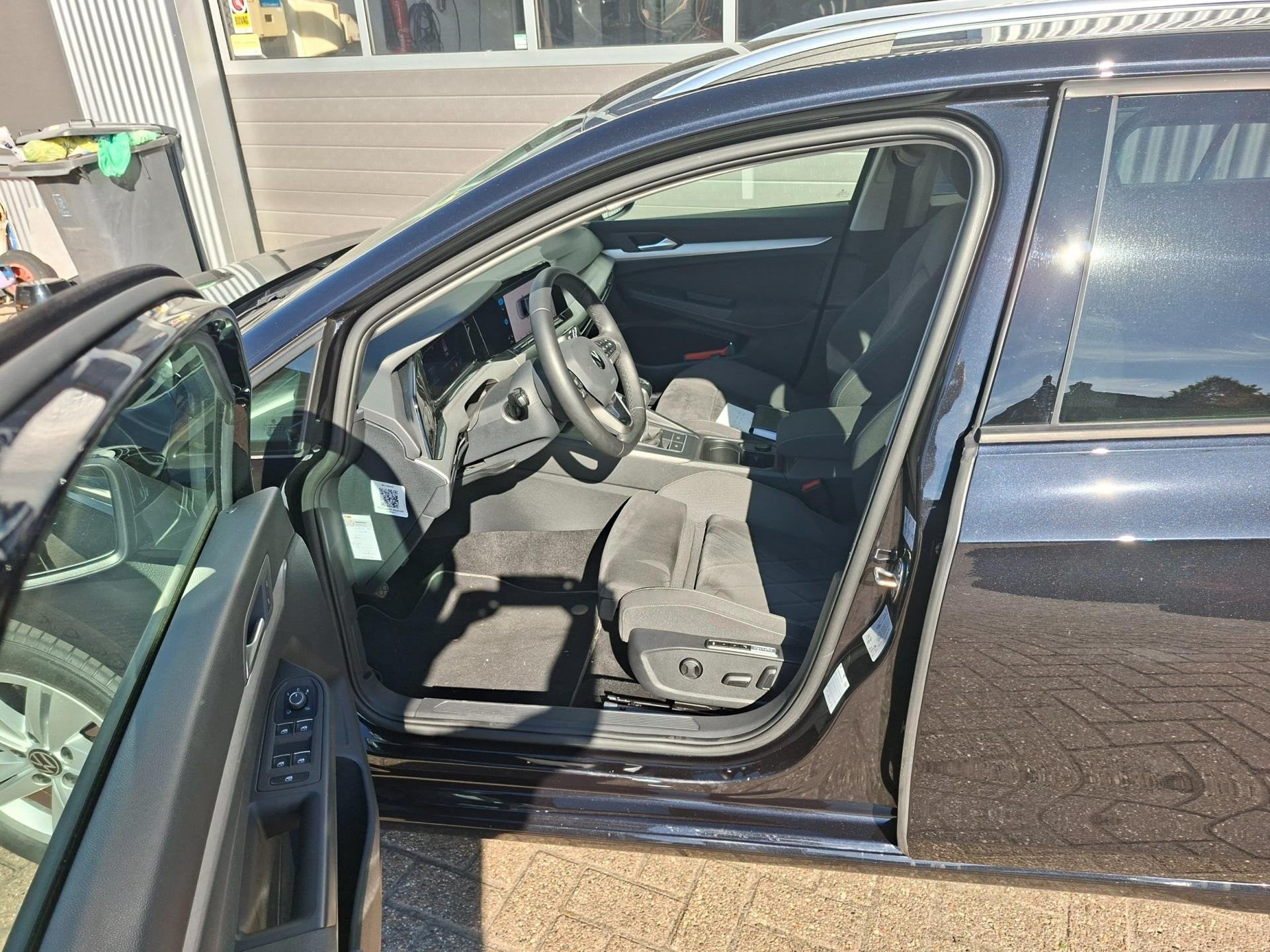Foto 14 van Volkswagen Golf Variant 1.5 TSI Virtual Apple car. Stoelverw