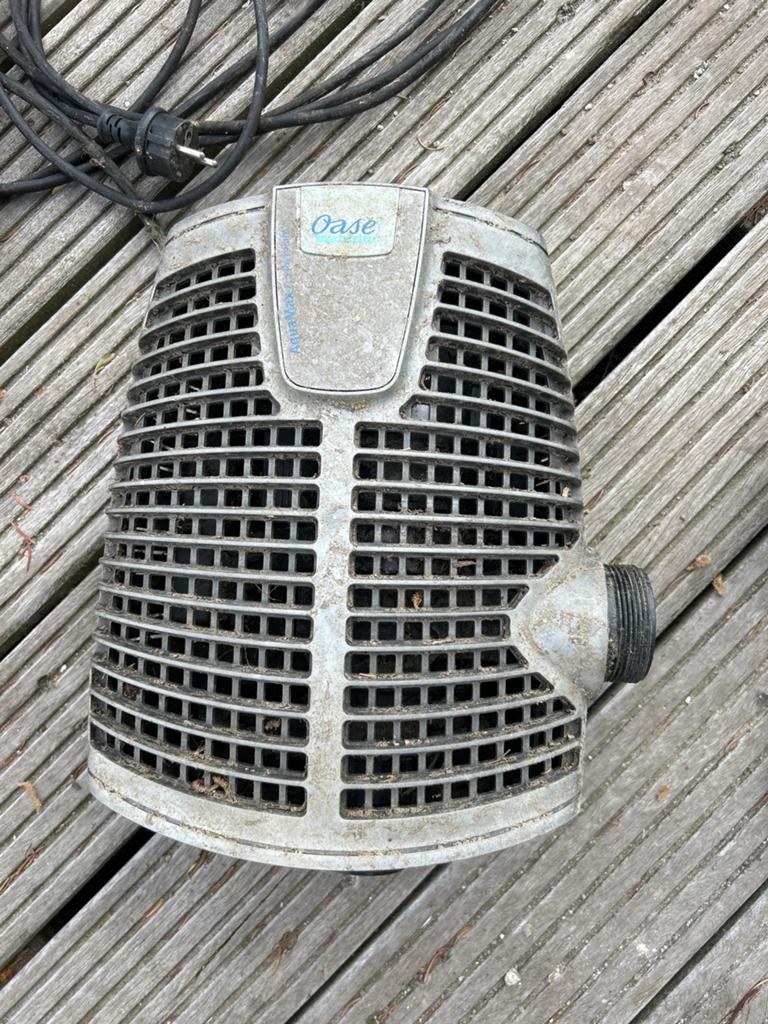 Oase Aquamax Pro 12000 Pomp, Tuin en Terras, Vijver-toebehoren, Ophalen, Gebruikt, Vijverfilter