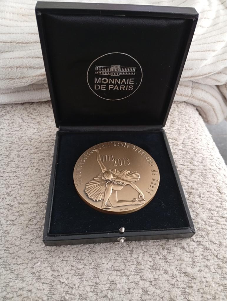 Bronzen medaille. 300 jarig Franse dansschool, Ophalen of Verzenden, Vóór koninkrijk, Overige waardes