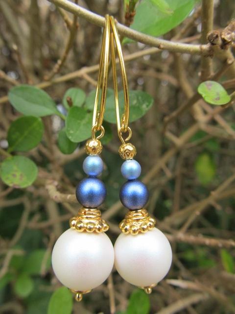 Oorbellen White Blue Escent swarovski parels-kraaltje goud, Hangers, Wit, Nieuw, Goud