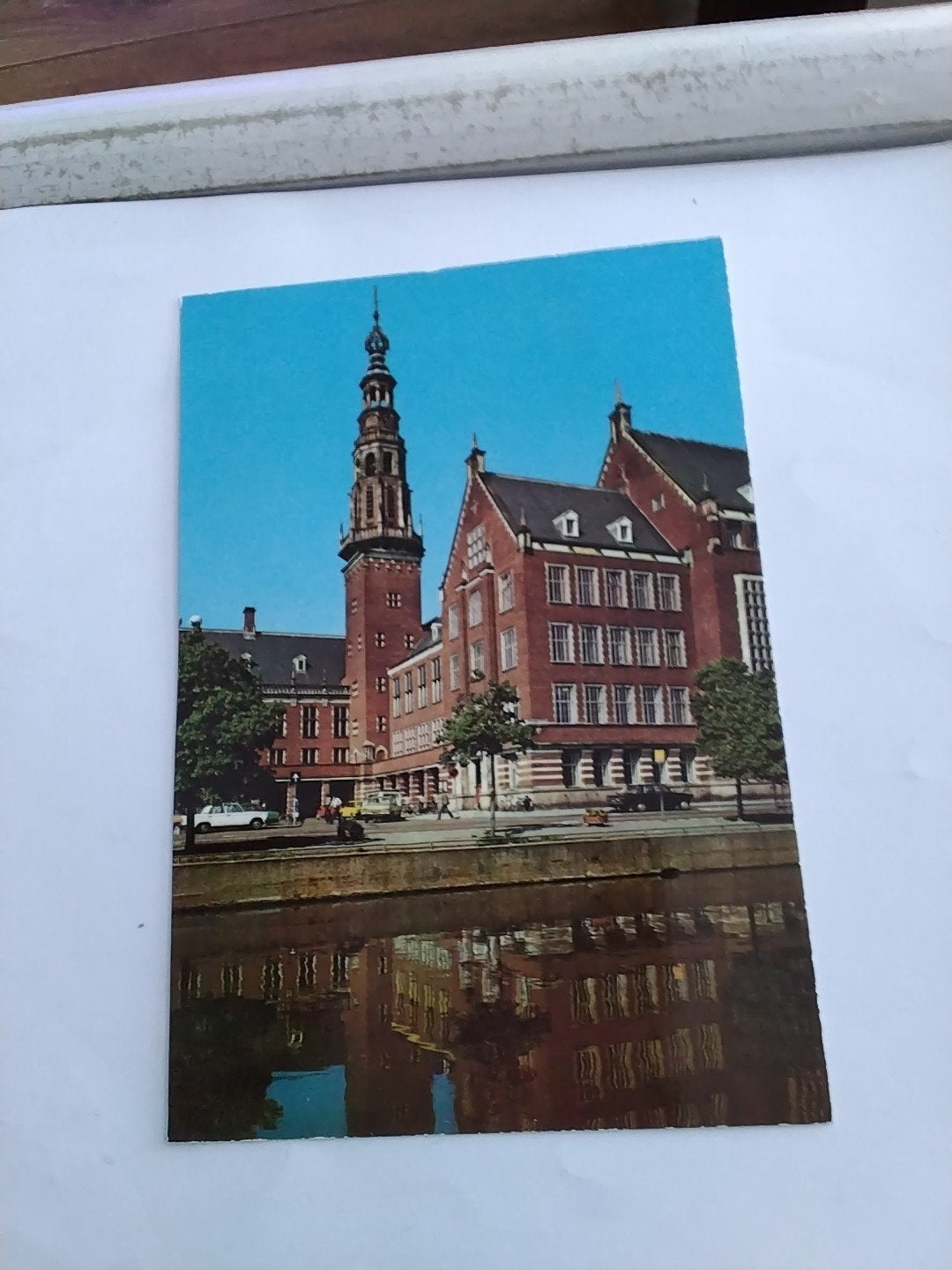 Oude ansichtkaart Leiden Stadhuis met Vismarkt, Ophalen of Verzenden