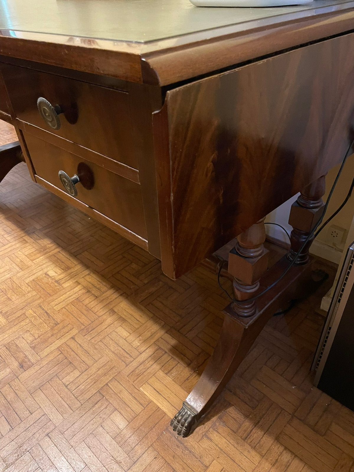 Antiek bureau, Ophalen