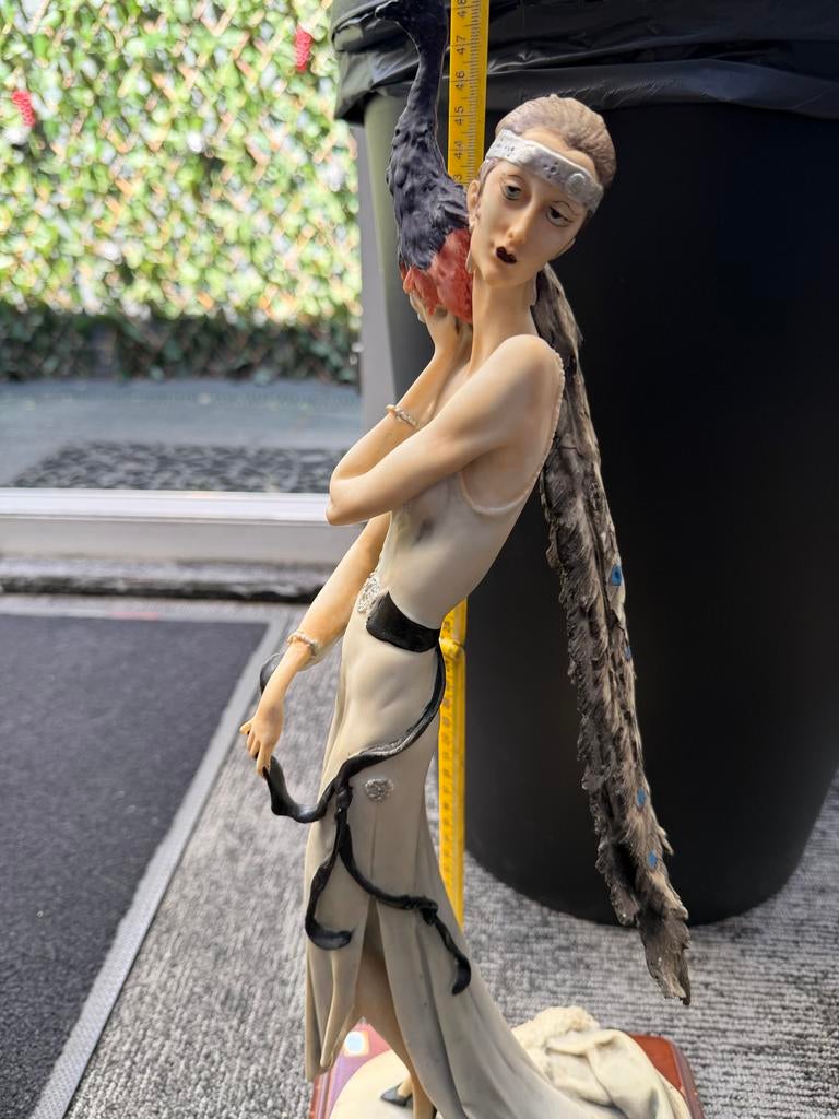 Elegante Art Deco Beeldje Vrouw met Pauwenveer, Ophalen, Gebruikt, Mens