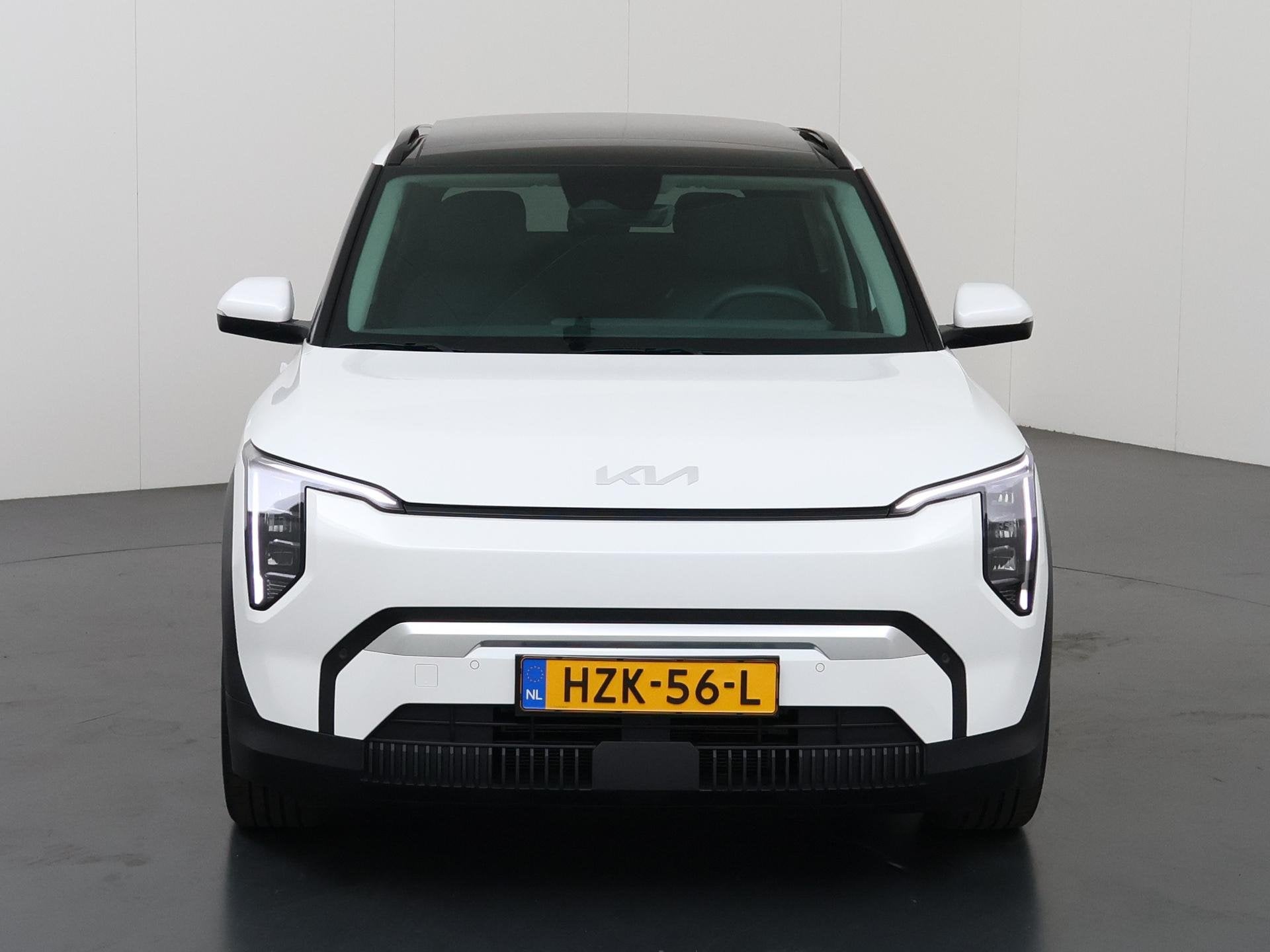 Kia EV3 Plus Advanced 81.4 kWh | SOH 100% | Panoramaschuifda, Auto's, Wit, Origineel Nederlands, 204 pk, 1000 kg
