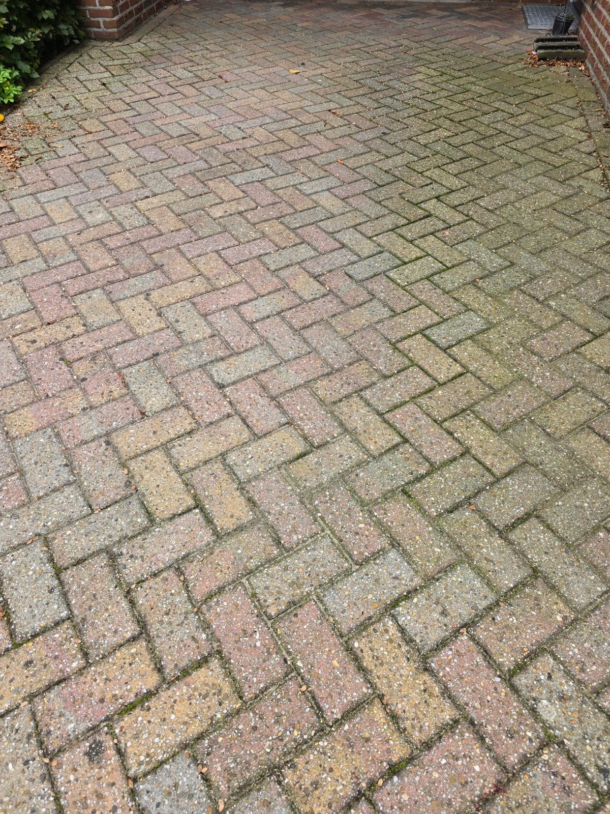 Gratis betonklinkers 10x20 cm - ca. 35 m2 (zelf uithalen), Doe-het-zelf en Verbouw, Ophalen