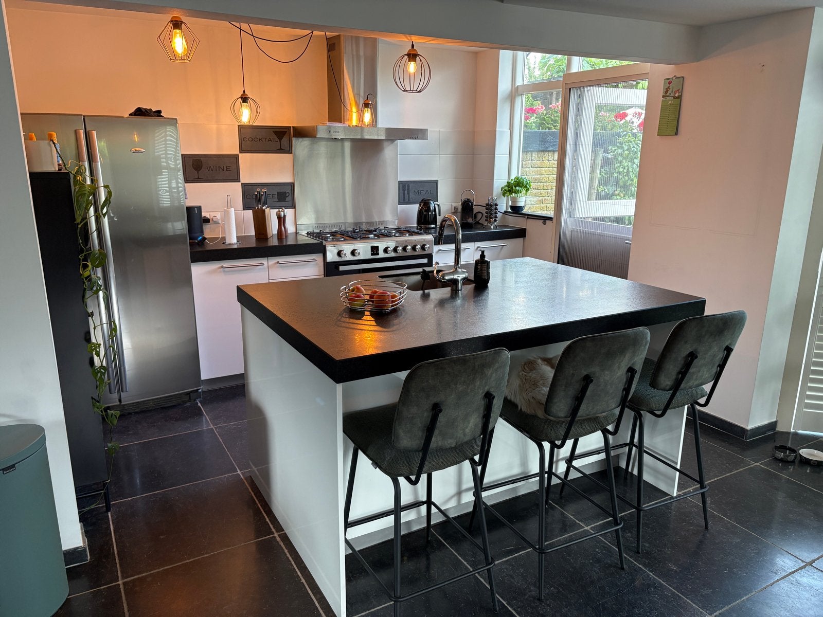 Moderne keuken met kookeiland, Etna oven en M-System afzuigk, Huis en Inrichting, Keuken | Complete keukens, Gebruikt, Overige typen