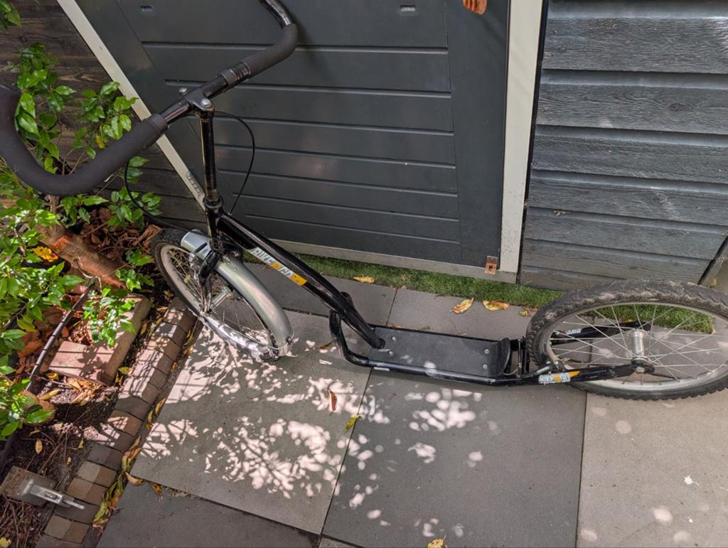 Stevige Kickbike step met spatborden en handremmen, Fietsen en Brommers, Steps, Ophalen, Gebruikt, Kickbike, Bike Fun