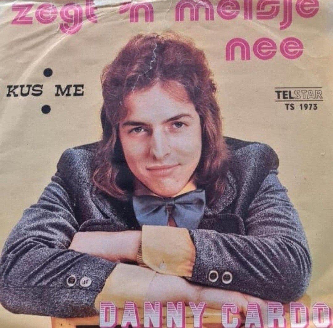 DANNY CARDO - ZEGT 'N MEISJE NEE (HOES BESCHADIGD), Ophalen of Verzenden, Gebruikt