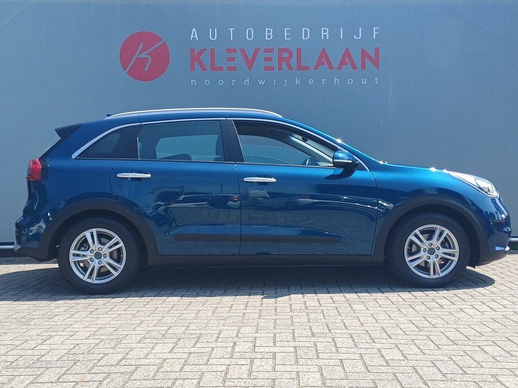 Kia Niro 1.6 GDi Hybrid First Edition | TREKHAAK | CAMERA |, Auto's, Gebruikt, Blauw, Origineel Nederlands, 26 km/l