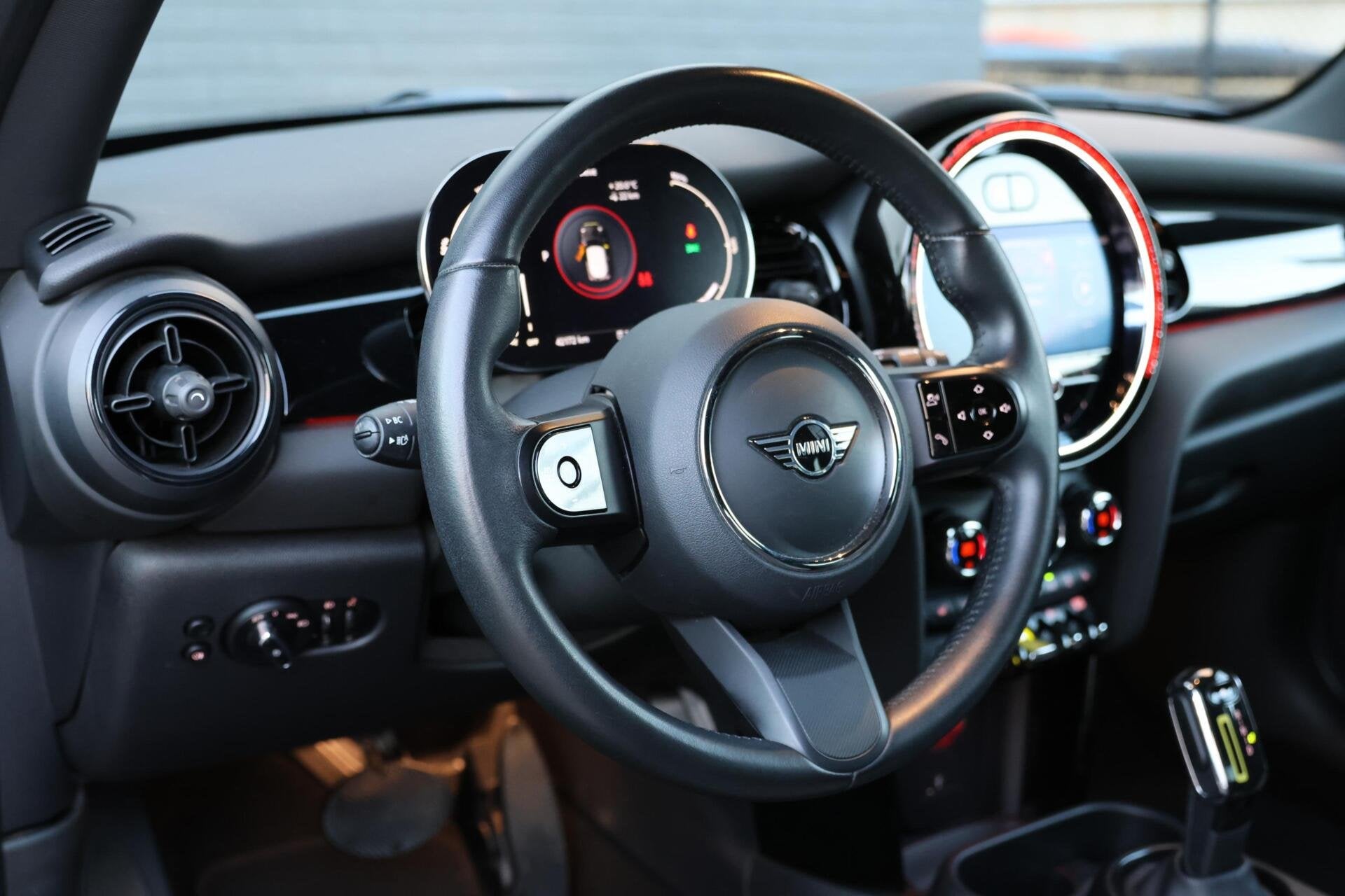 Mini Electric Classic 33 kWh | NAVI | Carplay | SOH 95.1% |, Gebruikt, 33 kWh, Leder, 184 pk