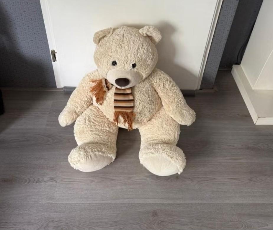 Mooie grote teddy beer, Kinderen en Baby's, Speelgoed | Knuffels en Pluche, Ophalen, Zo goed als nieuw, Beer, Groot (groter dan 80 cm)