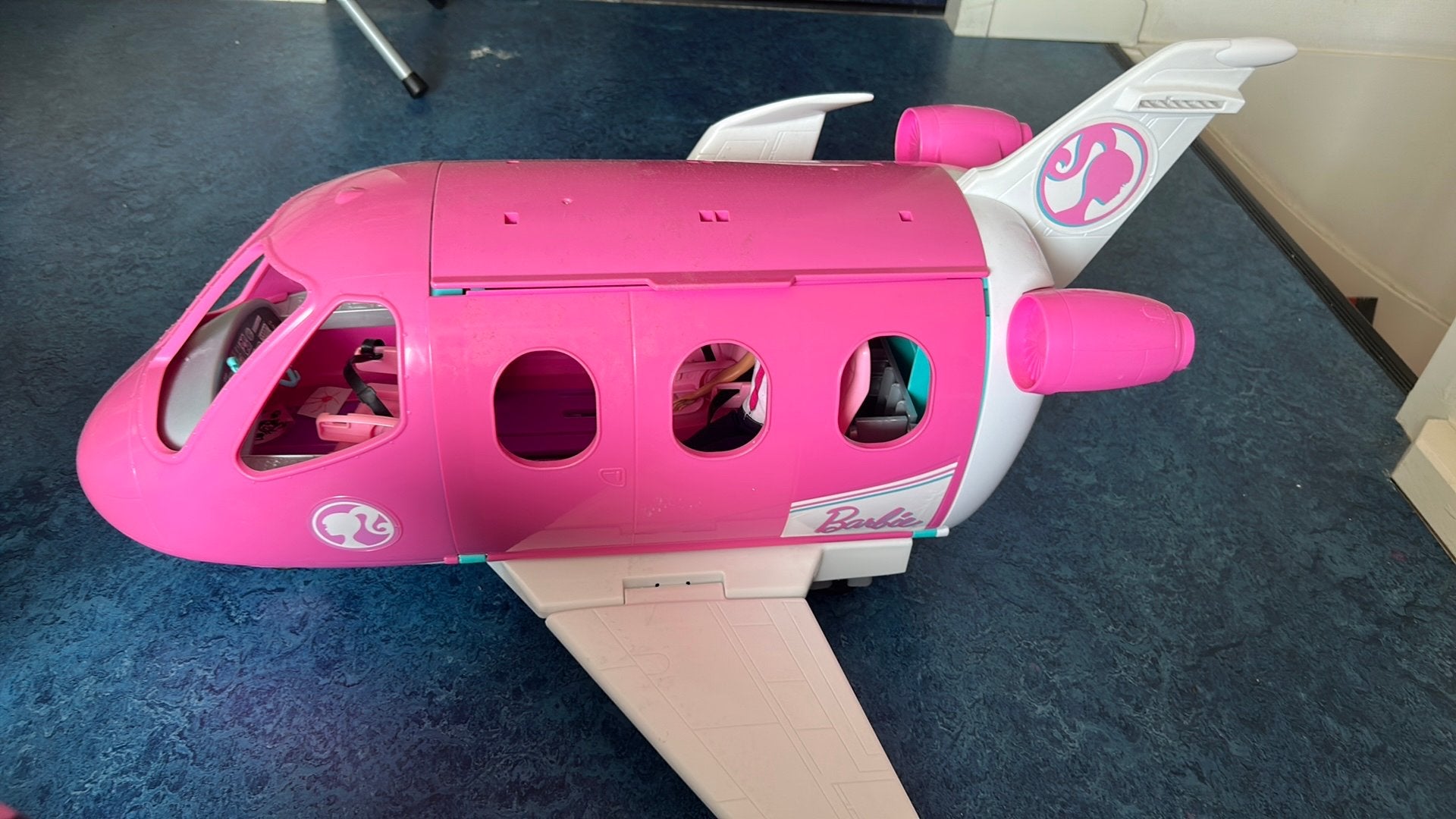 Barbie airplane with Barbie very good condition Barbie plane, Ophalen of Verzenden, Zo goed als nieuw, Overige typen