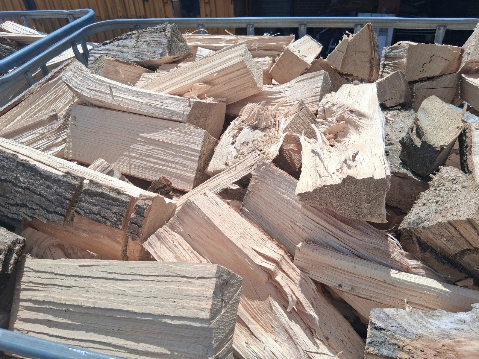 🔥Sla nu uw voorraad in! Prachtig vers essenhout!🔥, Tuin en Terras, Haardhout, 6 m³ of meer, Ophalen, Essenhout, Blokken