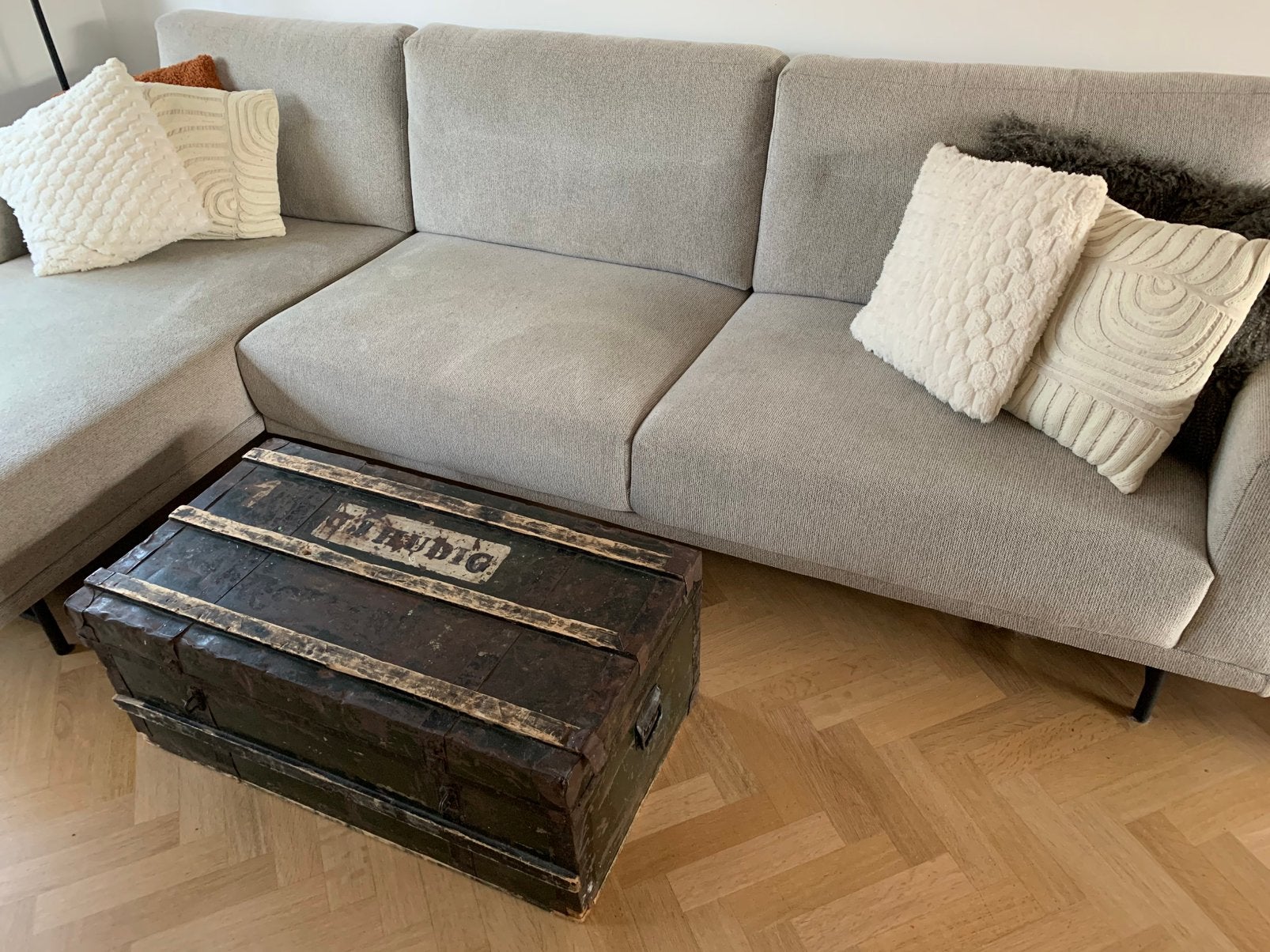 Antieke scheepskist / salontafel met mooie details, Ophalen, Gebruikt, 100 tot 150 cm