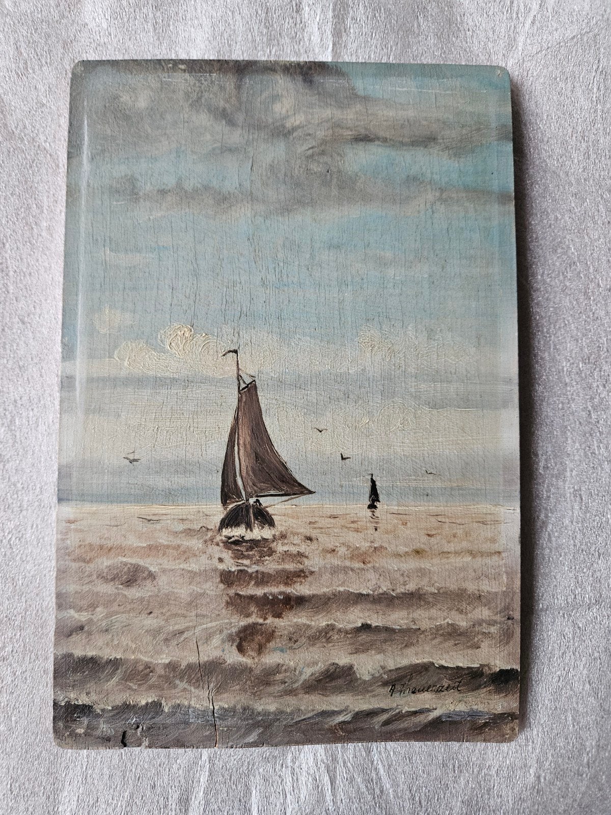 Maritiem schilderij op houten paneel: Zeilboot op woelige ze, Antiek en Kunst, Realistisch, Ophalen of Verzenden, Olieverf, Gesigneerd