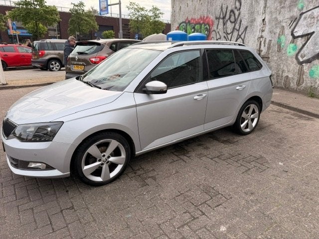Skoda Fabia 1.2 TSI 90pk Greentech 2015 Grijs, Stof, 40 €/maand, Euro 6, 4 cilinders