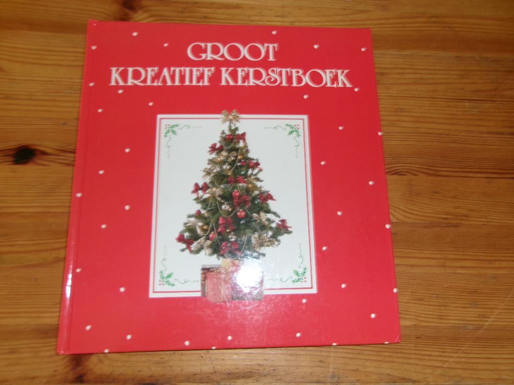 Groot Kreatief Kerstboek, Ophalen of Verzenden, Gelezen
