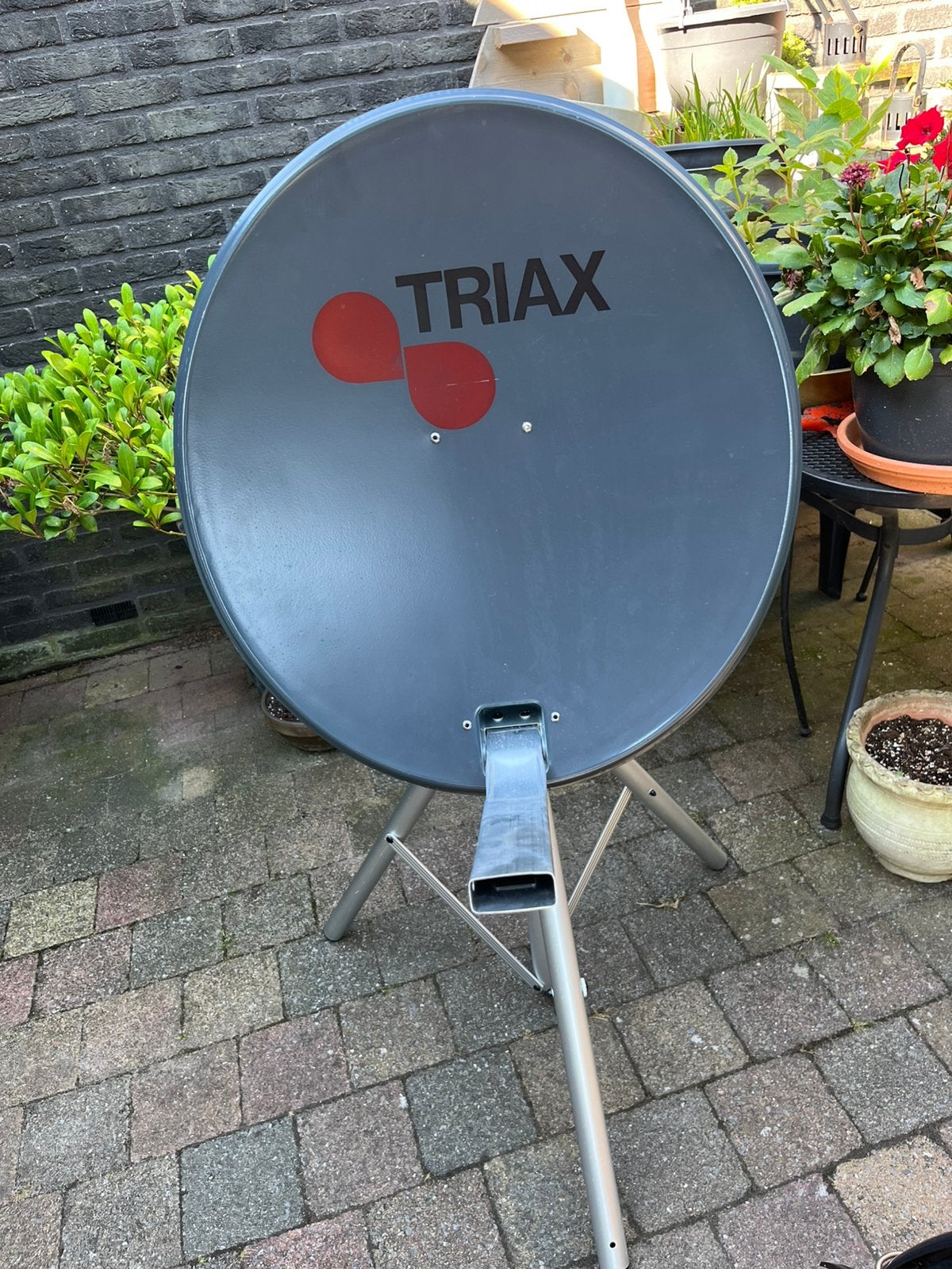 Schotelantenne Triax, Audio, Tv en Foto, Ophalen, Zo goed als nieuw, (Schotel)antenne, Overige merken