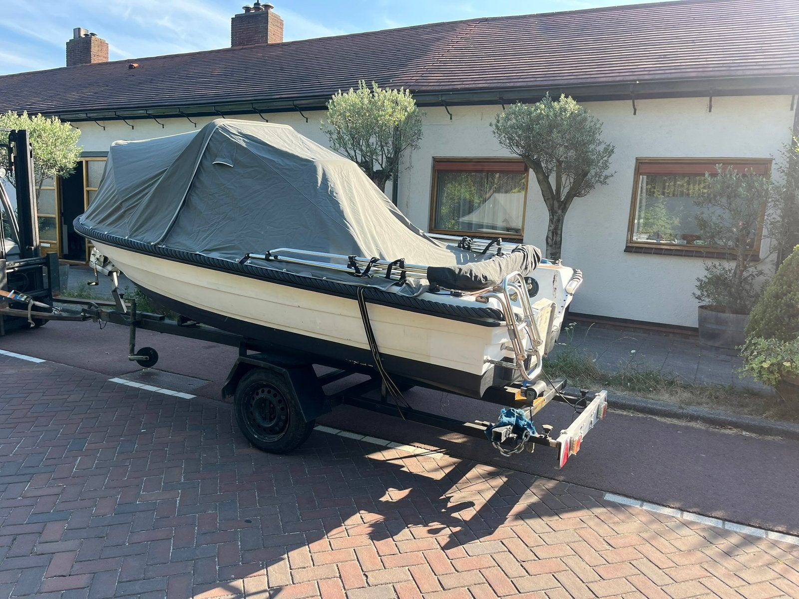 Polyester console boot 450 lang incl trailer opknapper, Watersport en Boten, Ophalen, Gebruikt, Polyester