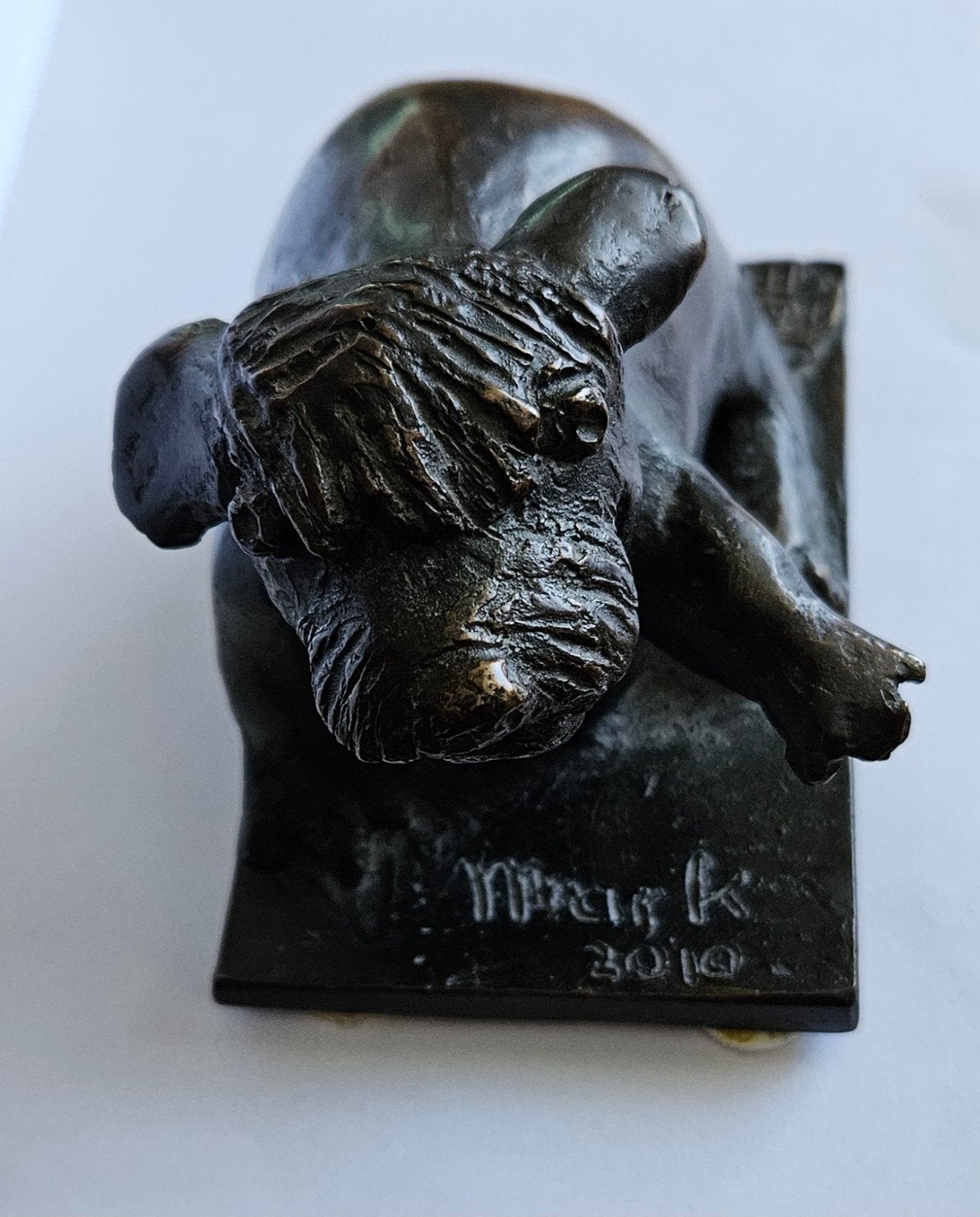 Mark Geels Bronzen Beeldje Hond 2010, Antiek en Kunst, Ophalen, Minder dan 20 cm, Gemerkt, Beeld