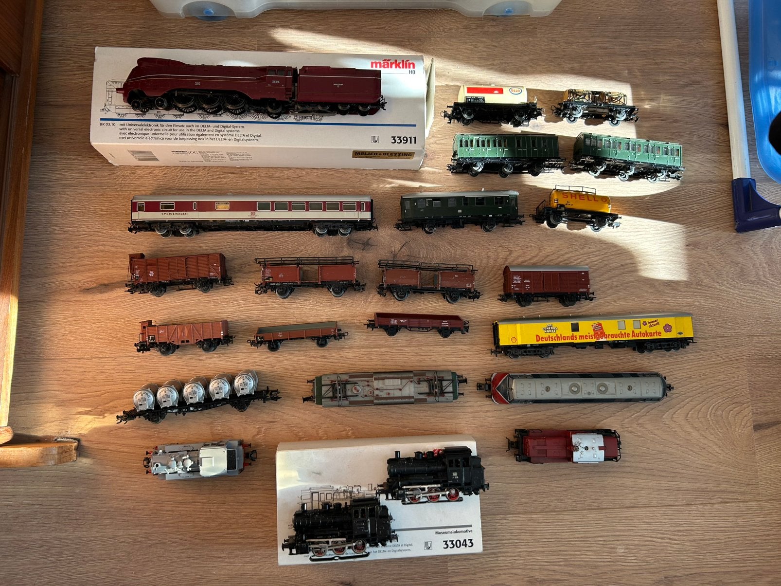 Märklin H0 locomotieven en wagons verzameling, Wisselstroom, Wagon, Ophalen of Verzenden, Zo goed als nieuw
