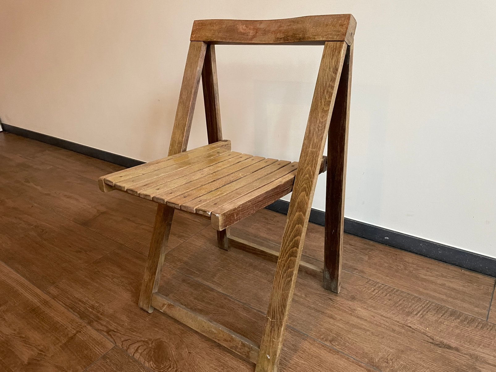 Klapstoel hout vintage, Ophalen, Bruin, Vintage, Zo goed als nieuw