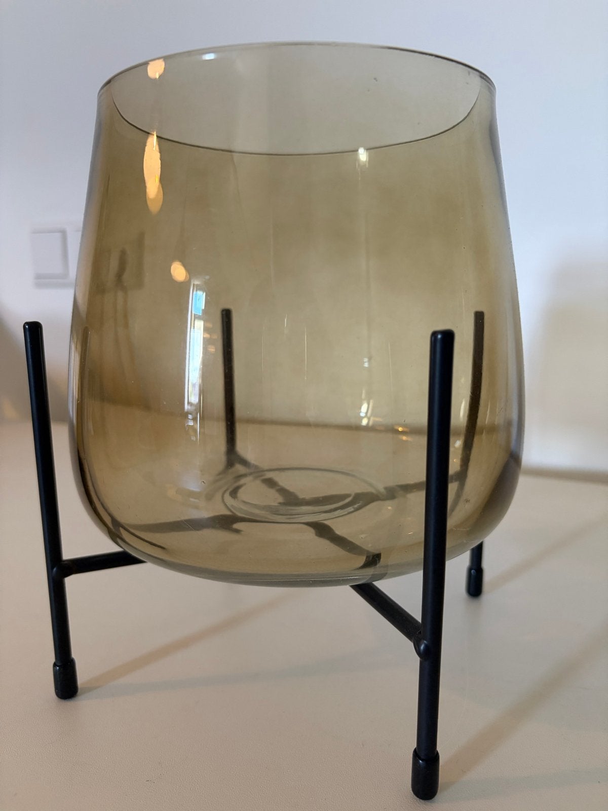 Gusta vaas op voet, gerookt bruin glas, Op voet, Bruin, Ophalen of Verzenden, Glas