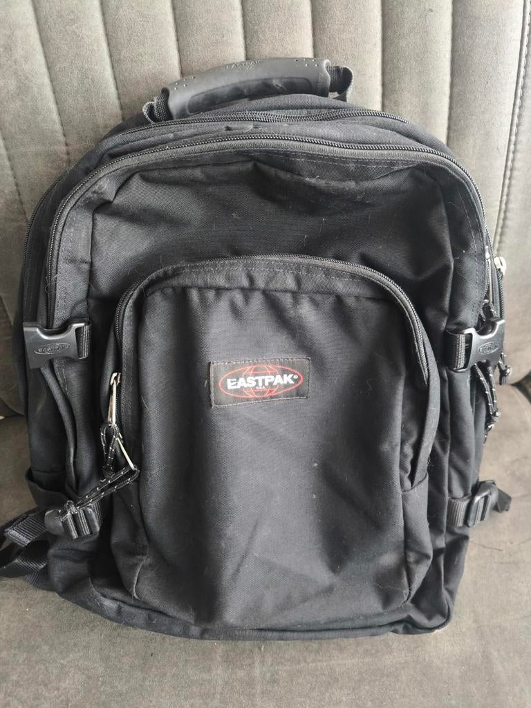 Eastpak rugzak met 3 vakken, gebruikt maar in goede staat, Gebruikt, 25 tot 40 cm, Ophalen of Verzenden, 30 tot 45 cm