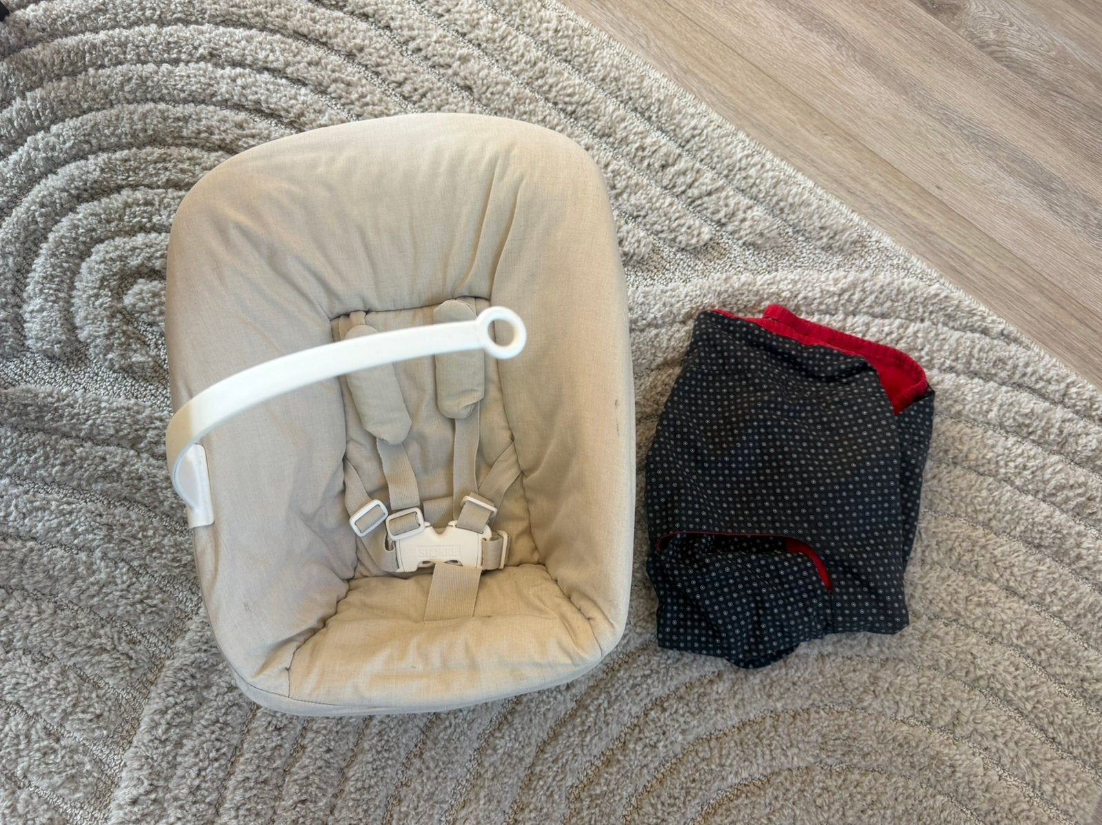 Stokke Tripp Trapp Newborn Set (Babyschaal) inclu extra’s, Ophalen, Gebruikt, Meegroeistoel