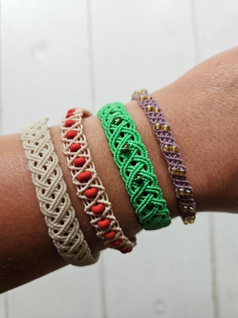 Handgemaakte Macramé Armbanden, Sieraden, Tassen en Uiterlijk, Armbanden, Overige materialen, Overige kleuren, Nieuw, Ophalen of Verzenden